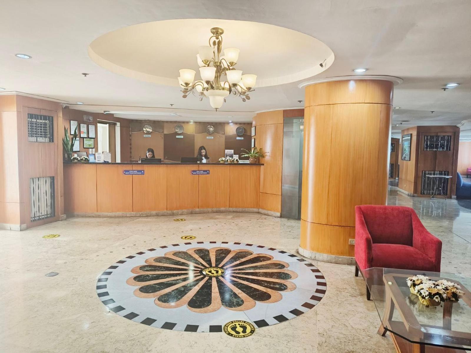 Pearl Manila Hotel Экстерьер фото
