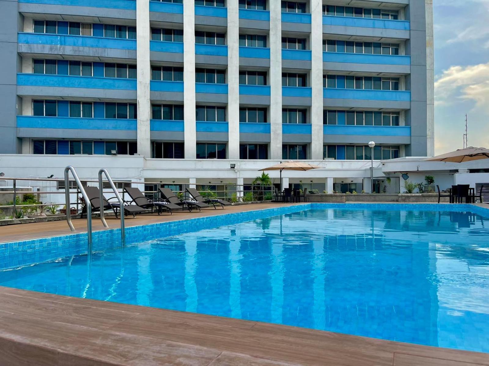 Pearl Manila Hotel Экстерьер фото