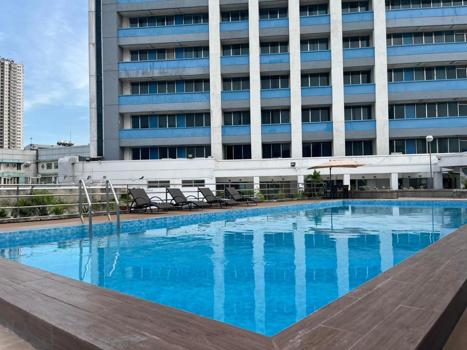 Pearl Manila Hotel Экстерьер фото