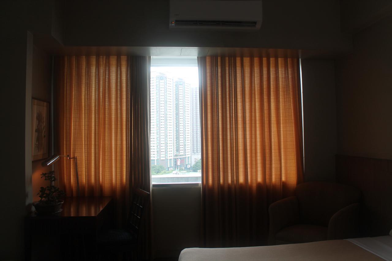 Pearl Manila Hotel Экстерьер фото