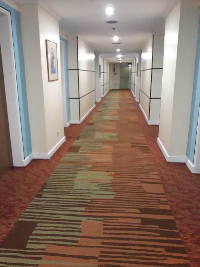Pearl Manila Hotel Экстерьер фото